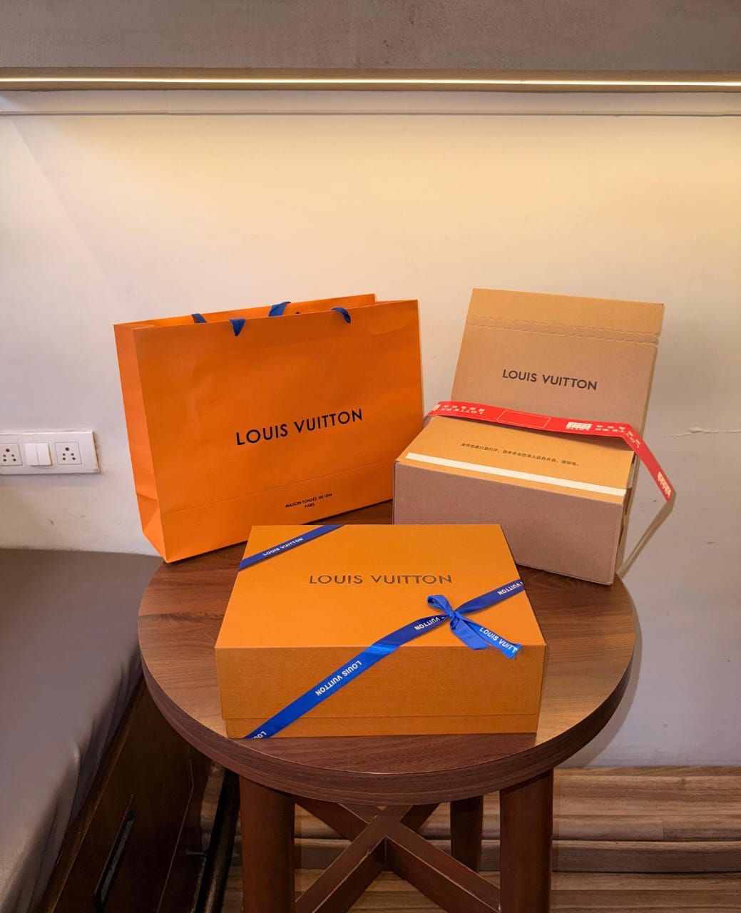 FIRST COPY LOUIS VUITTON MADELEINE MM BICOLOR HANDBAG - Image 3